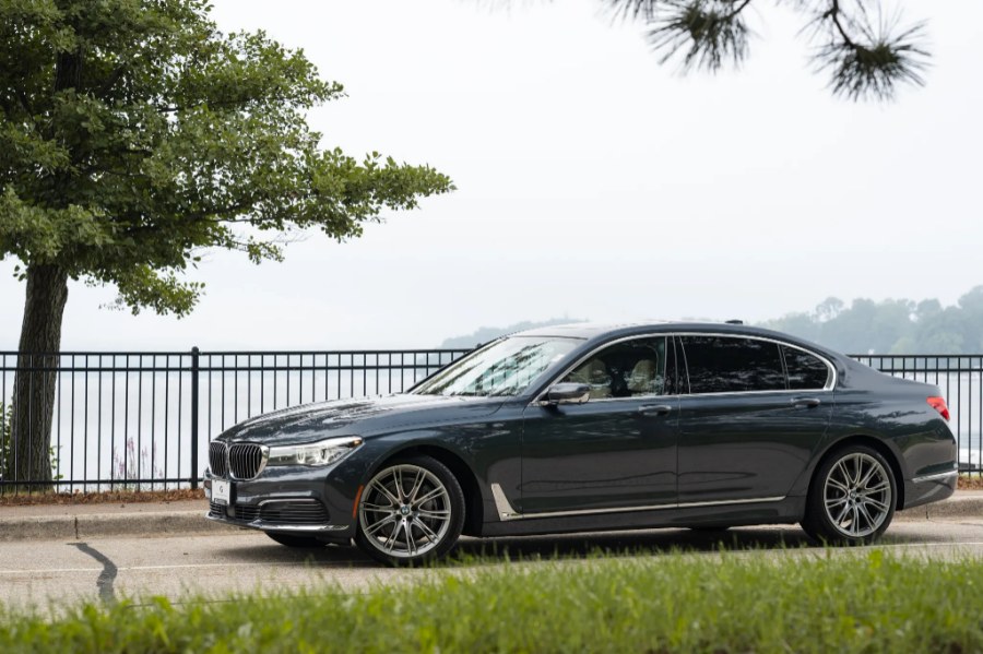 bmw 7 series 2019 WBA7E4C57KGV28656 image bmw 7 series 2019 WBA7E4C57KGV28656 image